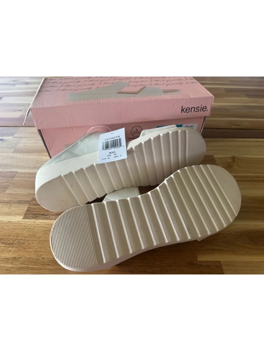Kensie step into